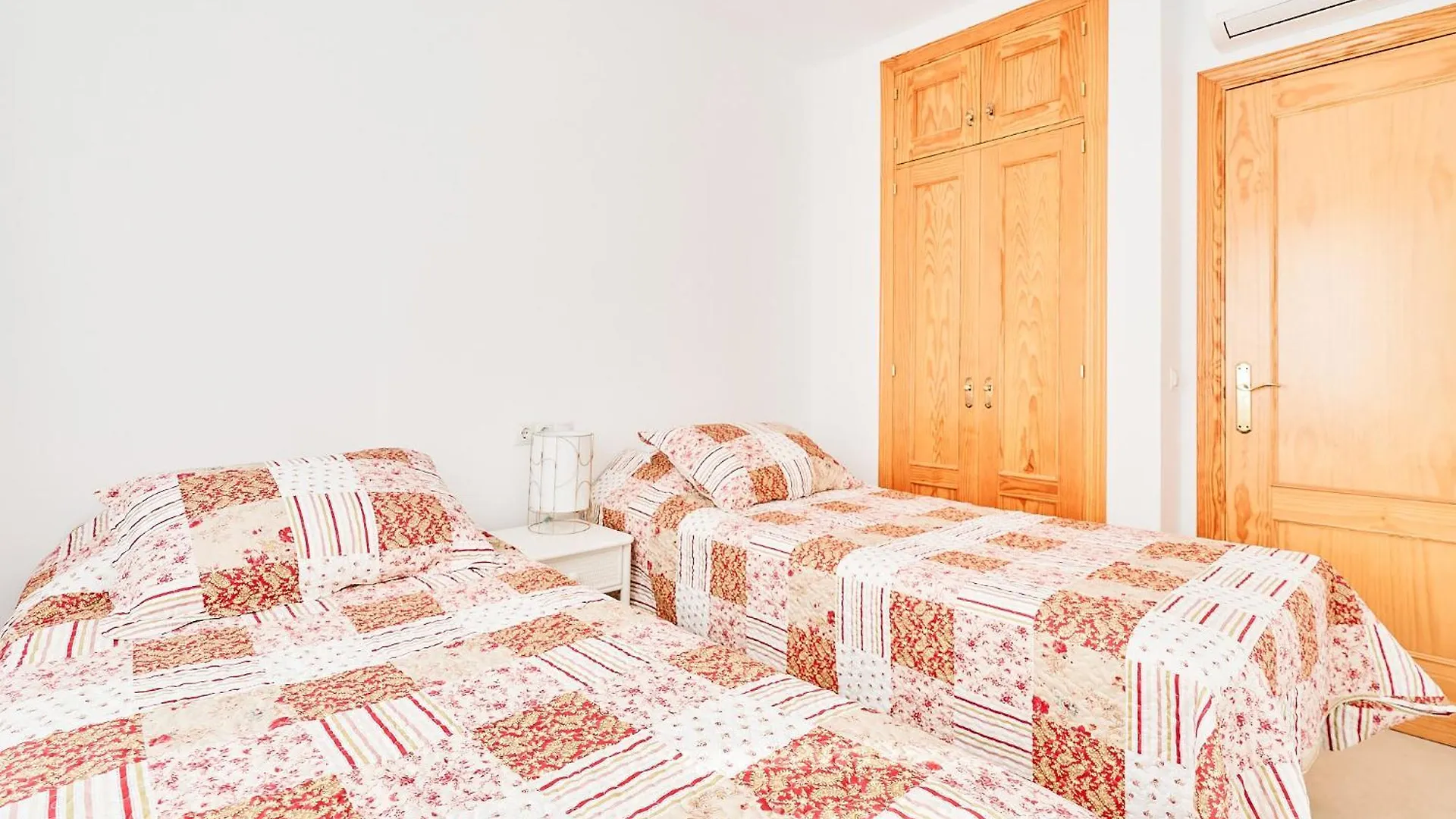 First Line Oasis Apartment Td05 Torrox